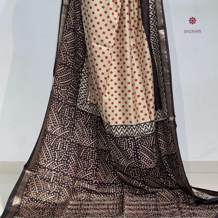 Latest Design Pearl White Handwoven Pure Silk Designer Print Saree